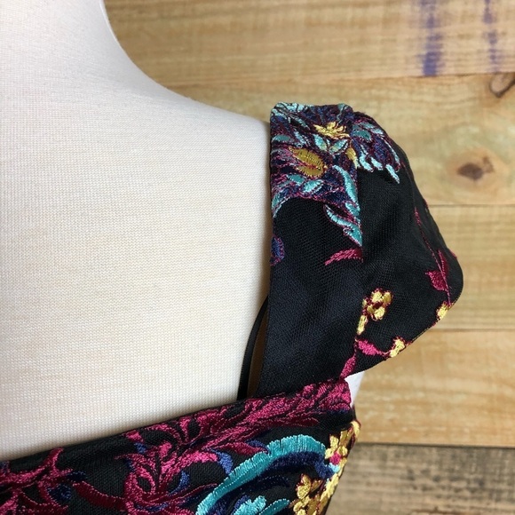Nicole Miller NY, Floral embroidered dress,NWOT - Picture 7 of 10